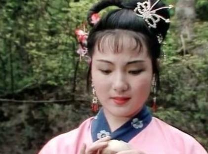 三打白骨精的幻化之谜—揭秘其变化的三重身份三打白骨精变成了哪三个人物