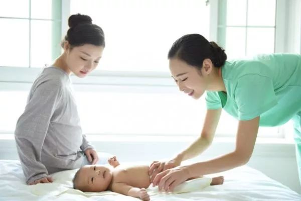 月嫂与育婴师职业前景的深度剖析月嫂和育婴师哪个前景好50岁